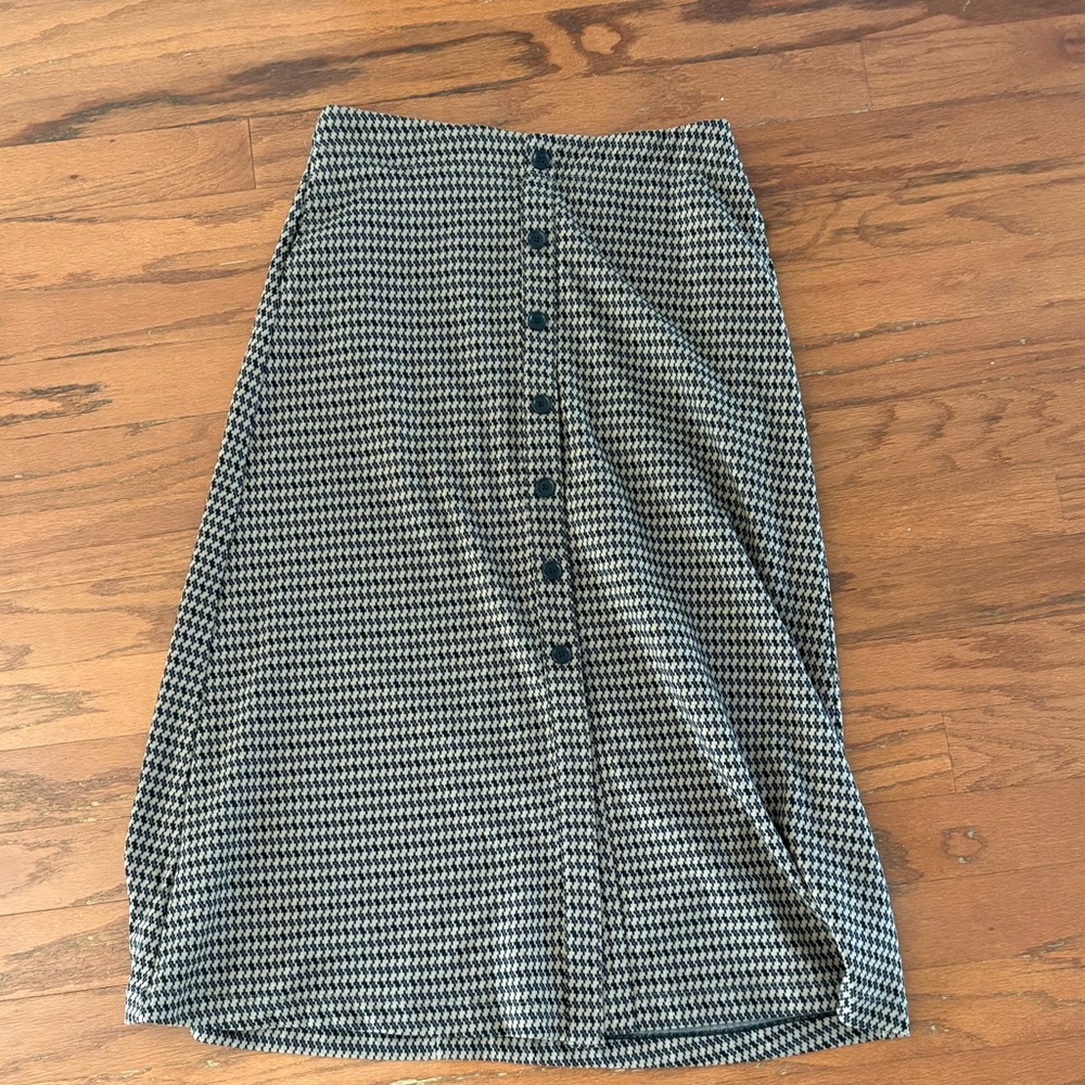 Max Studio London checkered houndstooth skirt